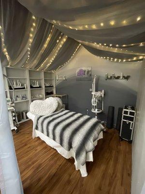 Relax and enjoy our essential esthetic service's. 
Facials
Back facials 
And scalp treatments