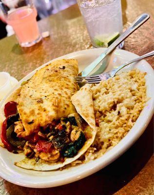 Chicken Spinach and Mushroom Quesadilla with Fajita Veggies and side of rice