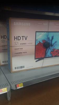 This is the TV did I looked at Walmart the same TV that I have now 32 in the lightning load up my TV you asked me to get a price there it is