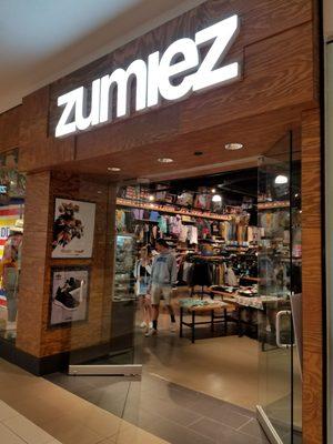 Zumiez