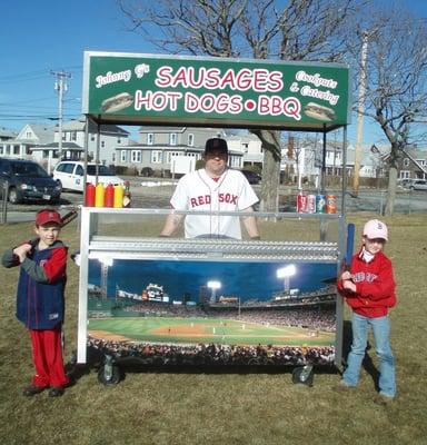 Johnny G and his mini-assistants