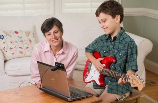 Children's guitar lessons