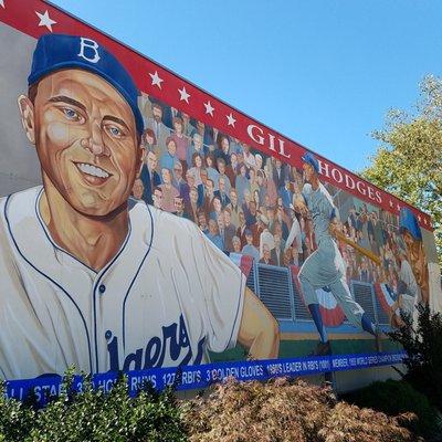 Gil Hodges mural by Randy Hedden 2009