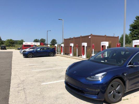 Pleasant Prairie Tesla supercharging station.