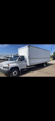 26ft Box truck ready to move