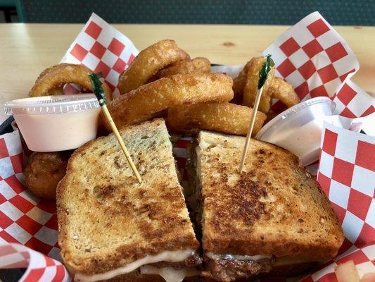 Patty Melt w/ Onion Rings