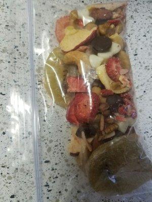 Snack time with dried fruit & nuts