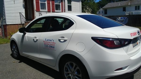 2017 Toyota Yaris IA.