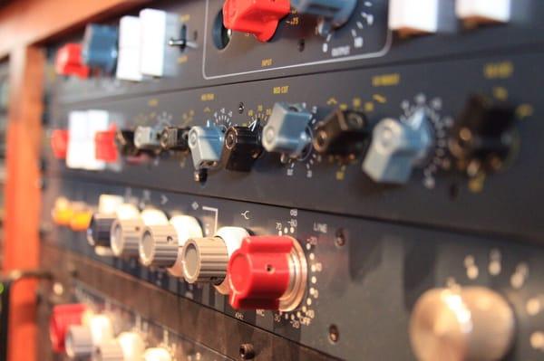 Chandler TG-2, Neve 1084