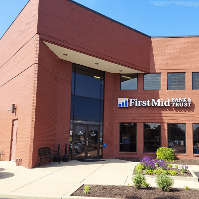 First Mid Fairview Heights Banking Center Entrance