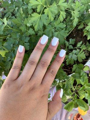 Full set short "natural looking" nails :)