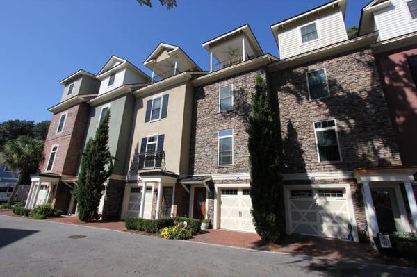 Great Townhome located on the shores of Battery Creek. This 4 bedroom, 2.5 bath, 2355 sq ft townhome has lots of extras!...