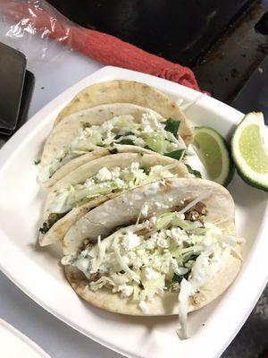 Pollo with cilantro lime cream