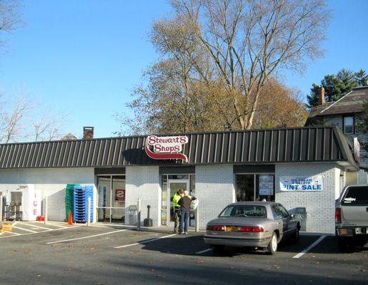 View of the entrance of the shop from the parking lot.