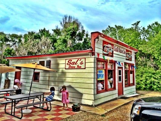 Sal's Drive Inn