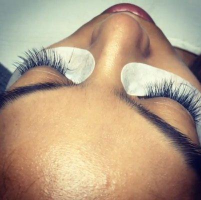 Drama Glam: Full set of mink eyelash extensions with a little drama.