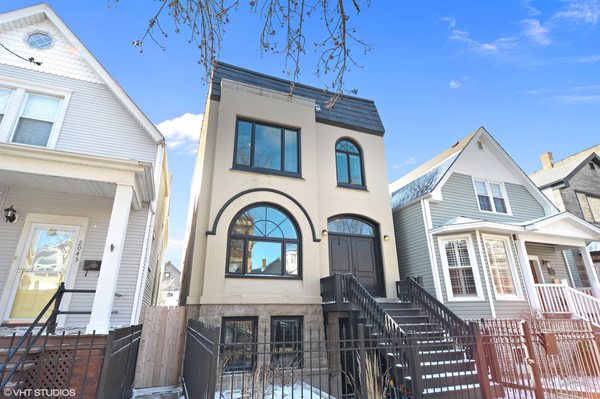 North Center Single Family Home: A true standout in today's market!