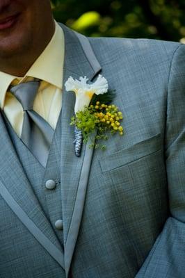 Groom boutonniere.