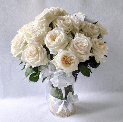 Dozen Vanilla Garden Roses Beautiful Bouquet