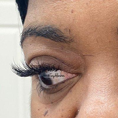 Classic eyelash extensions