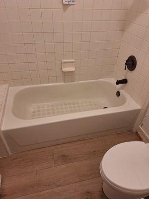 Caulked tub