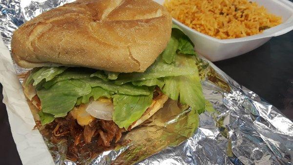 El Bori Pulled pork sandwich