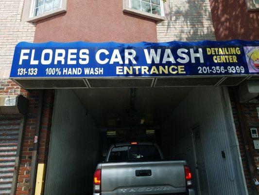 Flores Car Wash