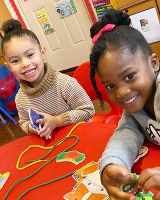 Fine Motor Skill - Eye Coordination / Play Time #Ready2Learn #Ready2Play