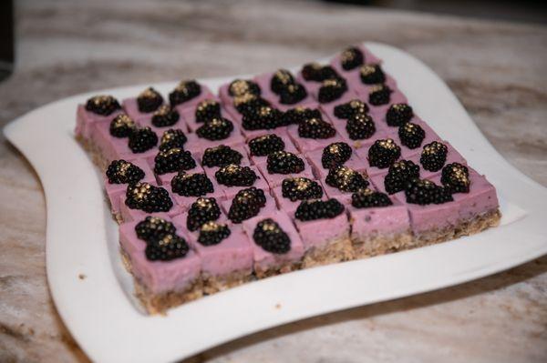 mini lemon blueberry bars (vegan!)