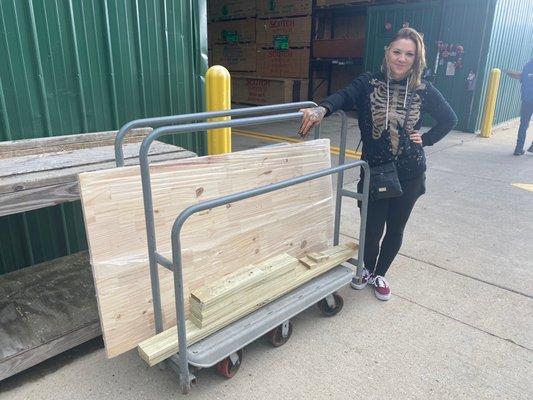 The guys were a big help cutting our wood. We had some long pieces, but our Tacoma has a short bed.