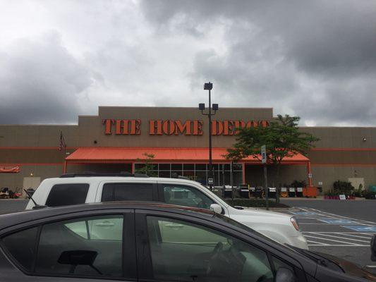 Exterior of Home Depot