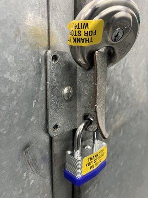 Insecure Door Lock Set with missing screws.