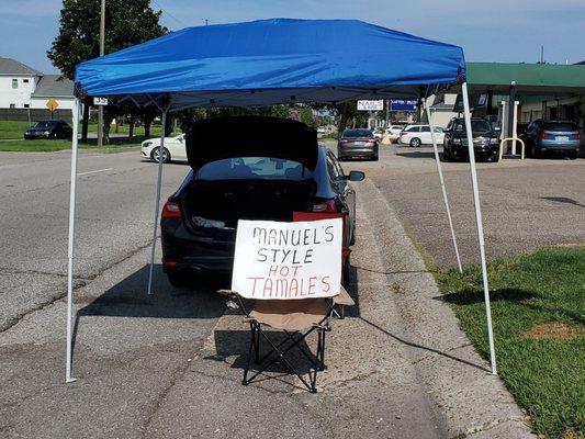 Beating the heat on my corner of Robert E Lee and Canal Blvd while selling Billy Wright's Manuel's Style Hot Tamales.