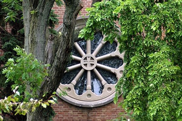 Exterior of rose window in the Academy of the Sacred Heart chapel