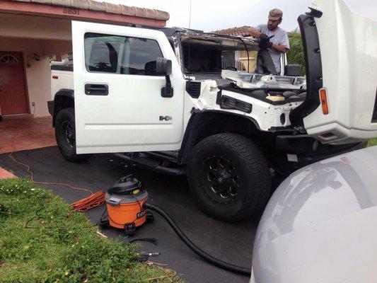 Hummer H2 windshield