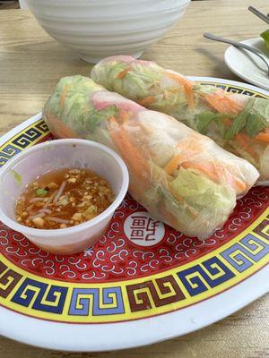 Fresh spring rolls 3 for $5