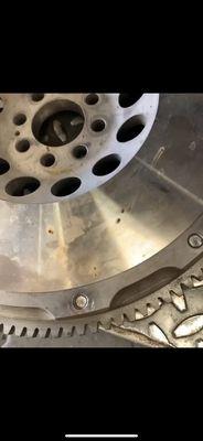 Flywheel with more broke bolts