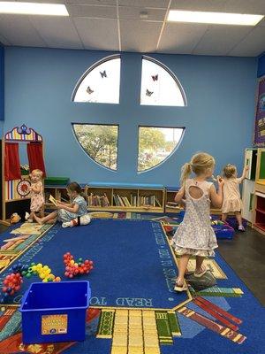 This is the best library in cypress for kids. A great toddler play area. A great selection for my two young readers.