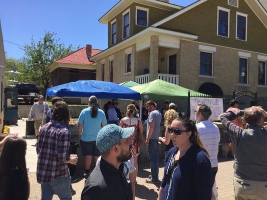 Open Streets on Magnolia Avenue. Long Line!!