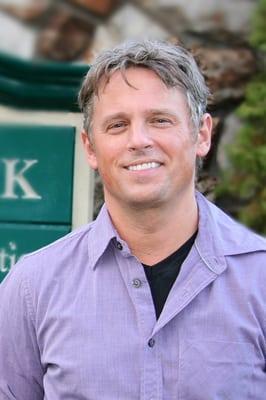 Dr. Brad Halleck, DDS