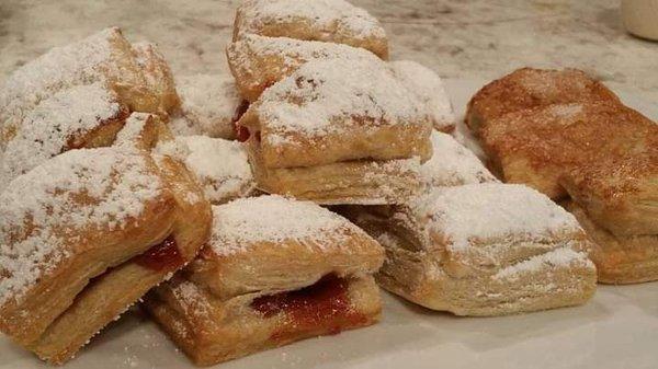 Pastelillos de Guayaba: Guava filled pastries