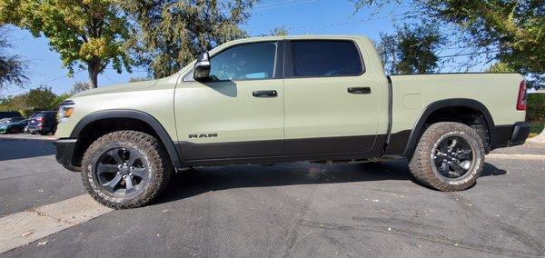 2021 RAM Rebel in LineX style in 2-tone Avery Rugged Series Wrap.