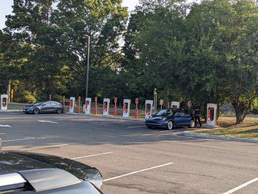 Tesla Supercharger, Fairfield SB Service Plaza