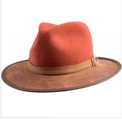 This unisex hat is ideal for everyday or dress up fashion.