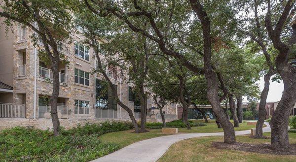 Pinnacle Courtyard