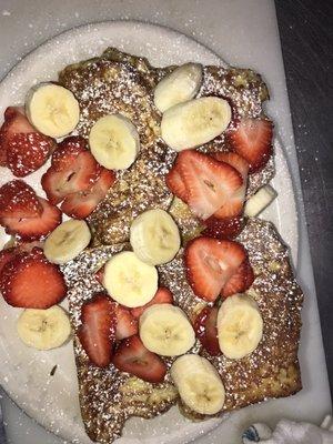 Sweet Bread French Toast w/ Strawberries & Bananas