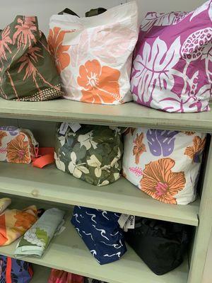 I love these Aloha bags.