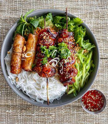 Vietnamese Grilled Pork Noodles with Eggroll (Bun Thit Nuong Cha Gio) $14.99