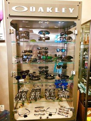 OAKLEY Authorized Distributor