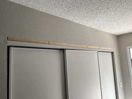 missing paint on closet and broke closet sliding doors